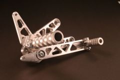 SUZUKI GSXR600 ab Bj.97 verstellbare Fu�rastenanlage